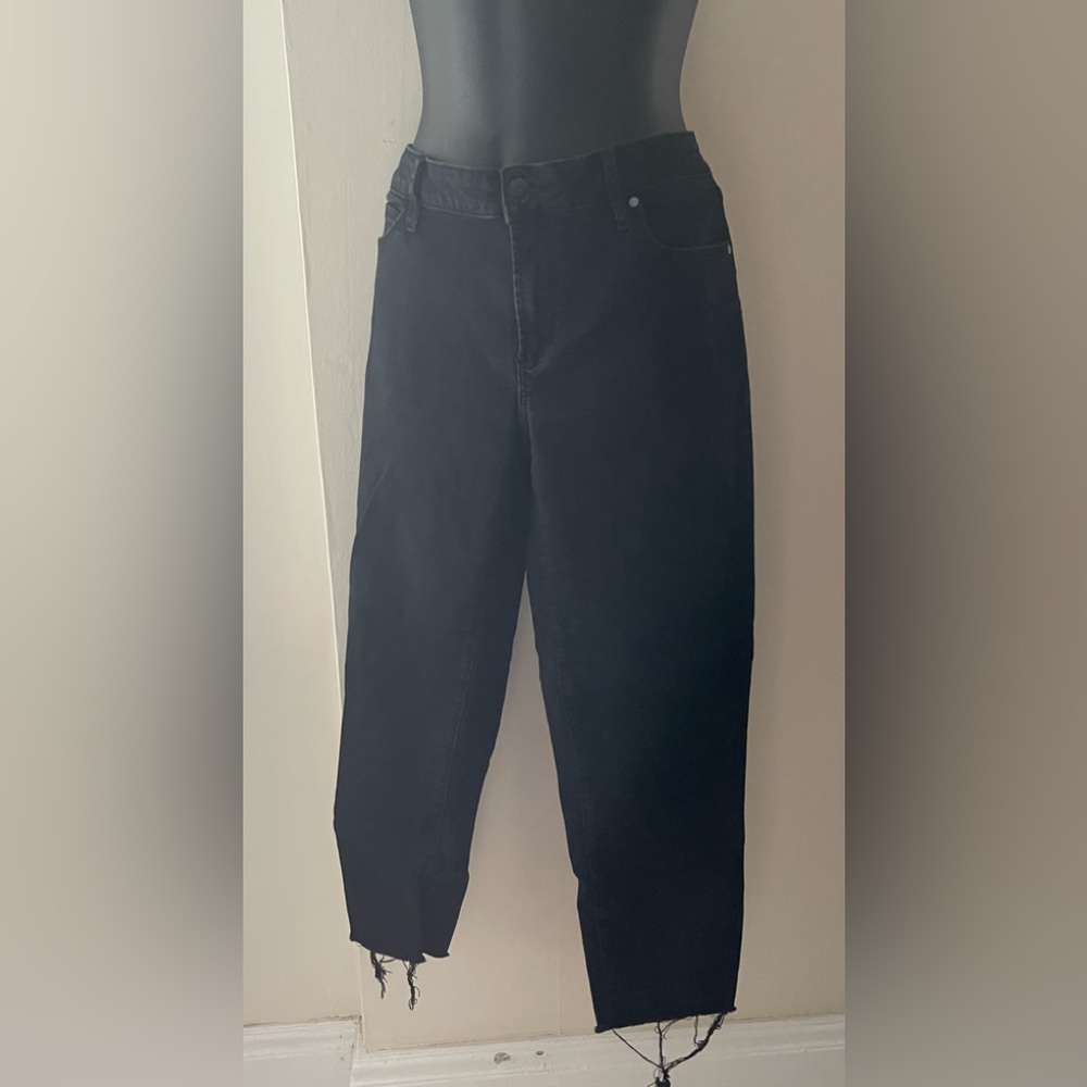 Articles Of Society Black Raw Cut Ankle Cut Jeans Size 32